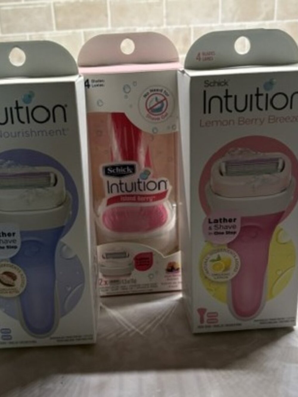 Womens Schick intutition razors